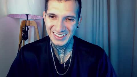 Snapshot of sebastian_muss chatting on November 8, 1:55 pm Sebastian online show from November 8, 1:55 pm