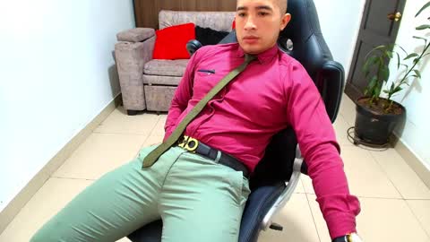 juan  sebastian online show from February 6, 3:09 pm