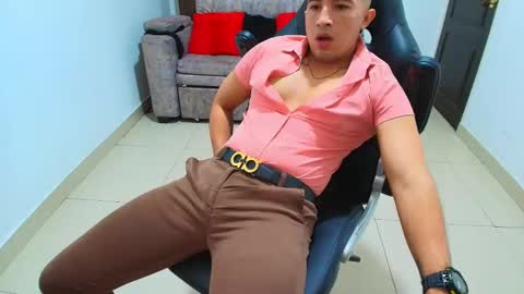 juan  sebastian online show from February 8, 2:16 pm