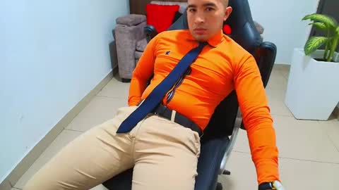 juan  sebastian online show from February 26, 6:32 pm