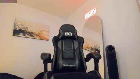 Lucian Sinclair online show from January 26, 12:37 am