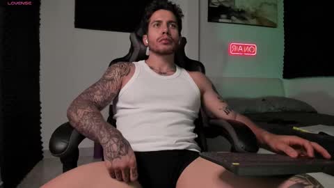 Lucian Sinclair online show from November 21, 2:21 am