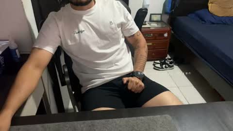 Snapshot of sebaz044 chatting on October 13, 4:56 am sebaz044 online show from October 13, 4:56 am