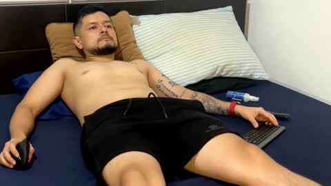 Snapshot of sebaz044 chatting on November 24, 4:01 am sebaz044 online show from November 24, 4:01 am