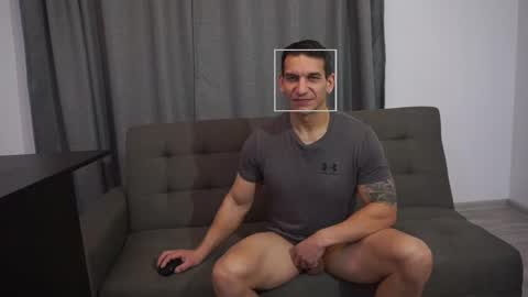 Snapshot of sebhastian2222 chatting on February 14, 8:10 am Lucian online show from February 14, 8:10 am