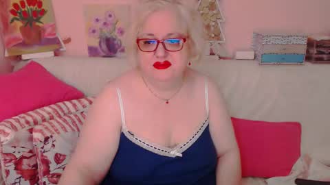 Snapshot of secretloverbbw chatting on September 15, 8:31 pm Alice online show from September 15, 8:31 pm