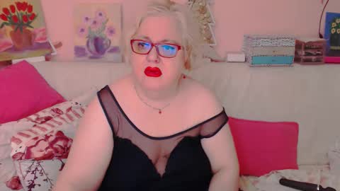 Snapshot of secretloverbbw chatting on September 19, 7:03 pm Alice online show from September 19, 7:03 pm