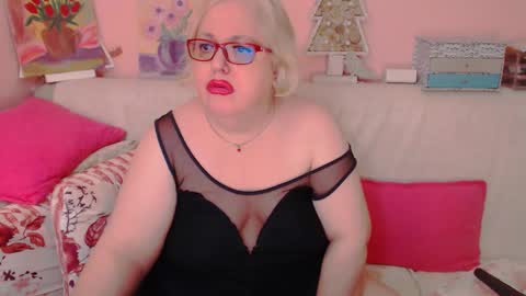 Snapshot of secretloverbbw chatting on September 29, 6:57 pm Alice online show from September 29, 6:57 pm