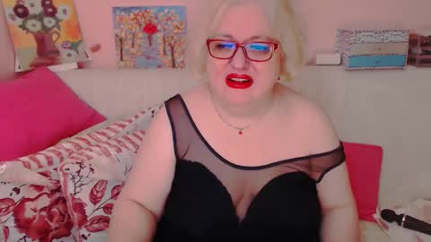 Snapshot of secretloverbbw chatting on October 21, 6:41 pm Alice online show from October 21, 6:41 pm