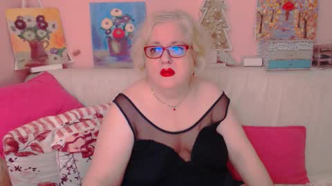 Snapshot of secretloverbbw chatting on October 28, 9:06 pm Alice online show from October 28, 9:06 pm