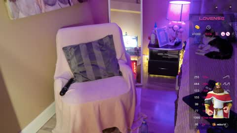 Snapshot of secretmistress01 chatting on December 29, 4:08 pm Mariot Mery for short ..never call me PET NAMES in FREECHAT mom momy baby or sweety online show from December 29, 4:08 pm