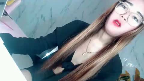 Snapshot of seducing_angela chatting on September 23, 12:57 am seducing_angela online show from September 23, 12:57 am