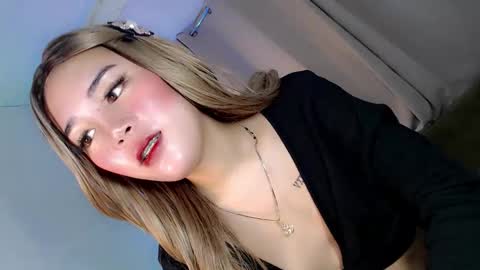 Snapshot of seducing_angela chatting on November 13, 1:26 am seducing_angela online show from November 13, 1:26 am