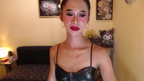 Snapshot of seductive_ashly chatting on October 5, 2:43 am ashly online show from October 5, 2:43 am