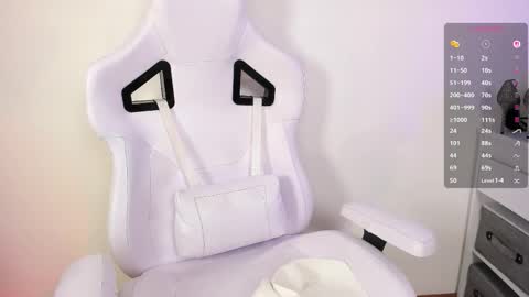 Snapshot of seductive_ava chatting on November 14, 4:22 am Ava online show from November 14, 4:22 am