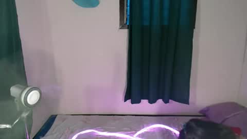 Snapshot of seductive_chailyn chatting on October 15, 6:57 am just call me baby online show from October 15, 6:57 am
