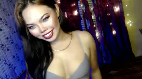 Snapshot of seductress_lust chatting on December 22, 4:28 am cassie online show from December 22, 4:28 am