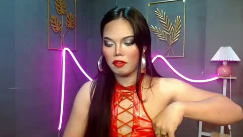 Snapshot of seductress_lust chatting on November 4, 7:29 am cassie online show from November 4, 7:29 am