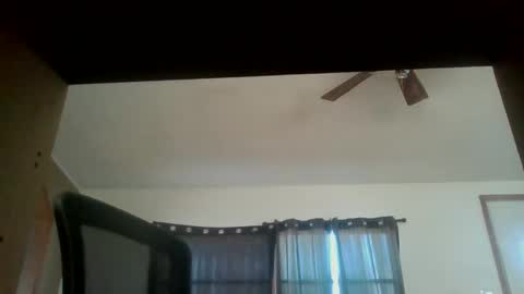 Snapshot of seeaaronscock chatting on February 16, 2:32 pm Aaron Guitar online show from February 16, 2:32 pm