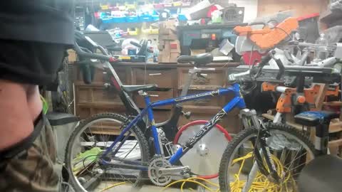 Snapshot of seeker404 chatting on September 24, 10:35 pm Seeker online show from September 24, 10:35 pm