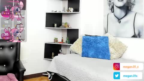 Snapshot of seelena_f chatting on December 3, 10:35 am seelena_f online show from December 3, 10:35 am