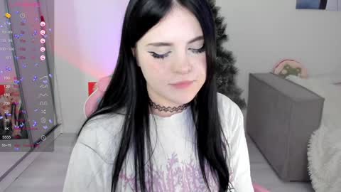 Snapshot of selena___cute chatting on December 20, 8:17 am Selena  online show from December 20, 8:17 am