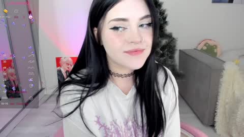 Snapshot of selena___cute chatting on December 21, 5:14 am Selena  online show from December 21, 5:14 am