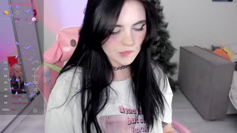 Snapshot of selena___cute chatting on December 27, 8:24 am Selena  online show from December 27, 8:24 am