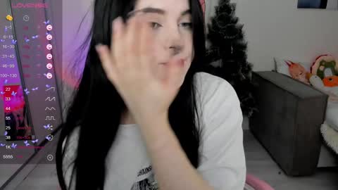 Snapshot of selena___cute chatting on January 14, 5:19 am Selena  online show from January 14, 5:19 am