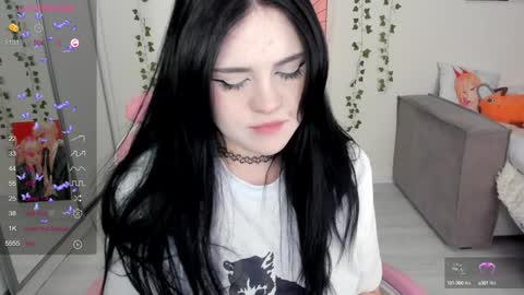 Snapshot of selena___cute chatting on January 28, 8:14 am Selena  online show from January 28, 8:14 am