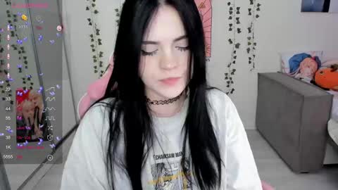 Snapshot of selena___cute chatting on February 10, 5:03 am Selena  online show from February 10, 5:03 am