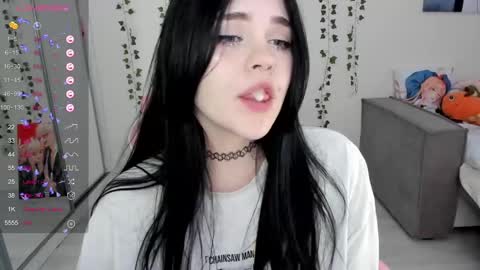 Snapshot of selena___cute chatting on February 10, 8:09 am Selena  online show from February 10, 8:09 am