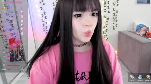 Snapshot of selena___cute chatting on February 26, 10:04 am Selena  online show from February 26, 10:04 am