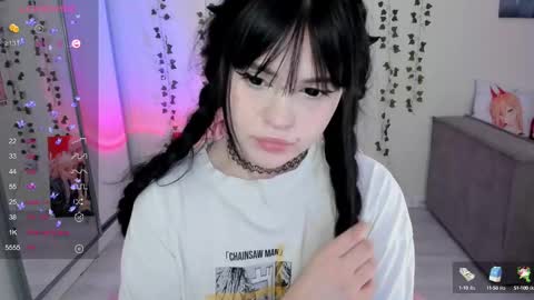 Snapshot of selena___cute chatting on March 6, 5:46 am Selena  online show from March 6, 5:46 am