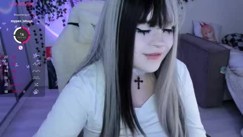 Snapshot of selena___cute chatting on October 28, 5:00 am Selena  online show from October 28, 5:00 am