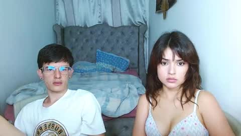 Snapshot of selena_and_andress chatting on February 21, 10:07 am Selena Andress online show from February 21, 10:07 am