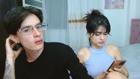 Snapshot of selena_and_andress chatting on September 17, 9:55 am Selena Andress online show from September 17, 9:55 am