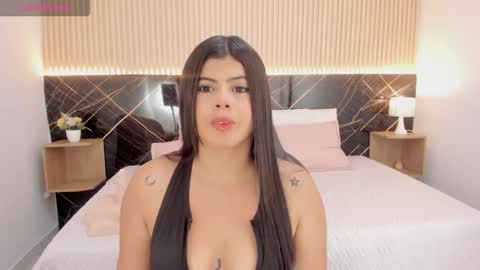 Snapshot of selena_diaz_ chatting on February 12, 2:28 am Selena online show from February 12, 2:28 am