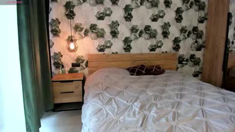 Selena online show from March 12, 4:18 am