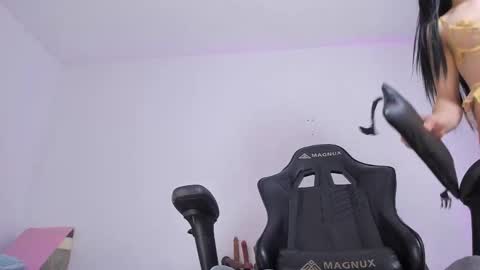 selena roberts online show from March 26, 1:22 am