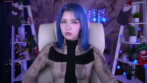 selenairis online show from December 22, 9:45 pm