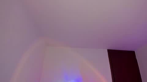 Snapshot of selene_e chatting on December 12, 1:53 am Karol. online show from December 12, 1:53 am