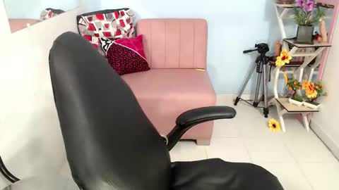 selene online show from November 4, 3:33 pm