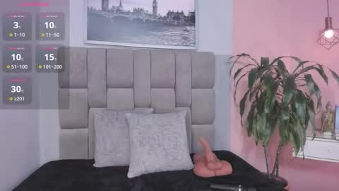 Selene online show from November 11, 9:15 pm