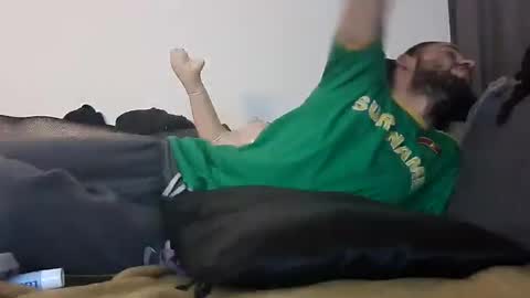 Snapshot of selfiepicdump chatting on February 2, 5:48 pm Julian Kinky Bi-guy online show from February 2, 5:48 pm