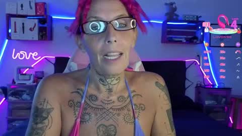 Selvaggia Del Caribe online show from October 13, 4:51 pm