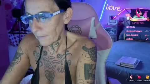 Snapshot of selvaggia_del_caribe chatting on May 2, 6:24 pm Selvaggia Del Caribe online show from May 2, 6:24 pm