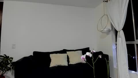 Selyn online show from December 26, 5:37 am