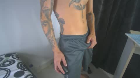 sem_alas online show from February 15, 2:04 am