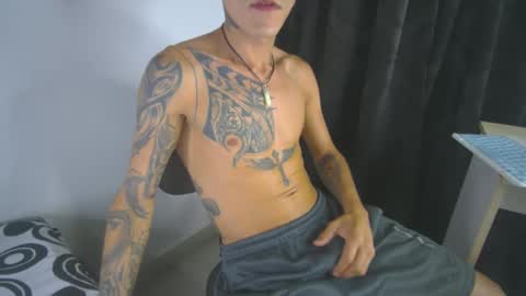 sem_alas online show from February 15, 5:09 am